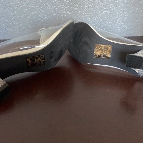 Cinderella-esque heels - Picture 4 of 6